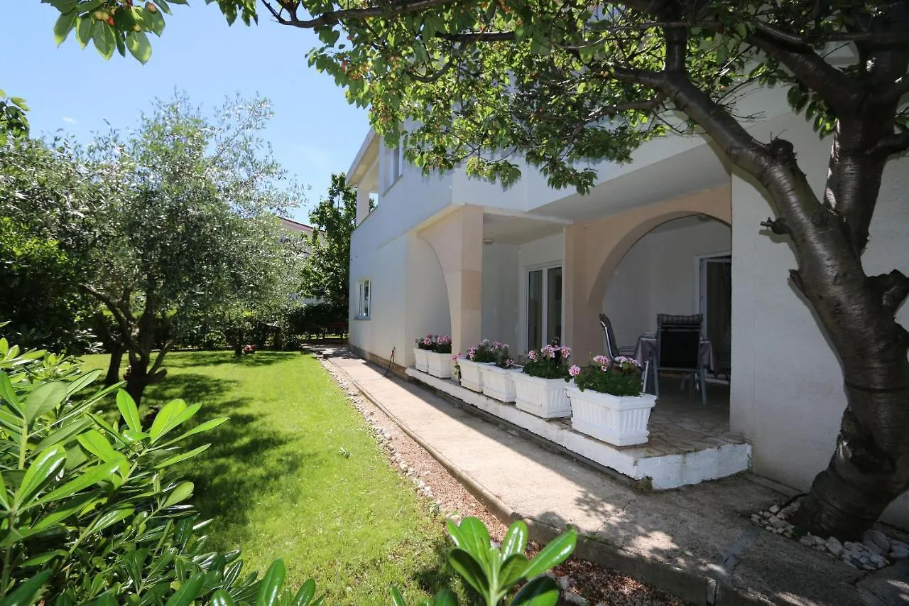 Apartments Brusic Ana Šilo Kroatien