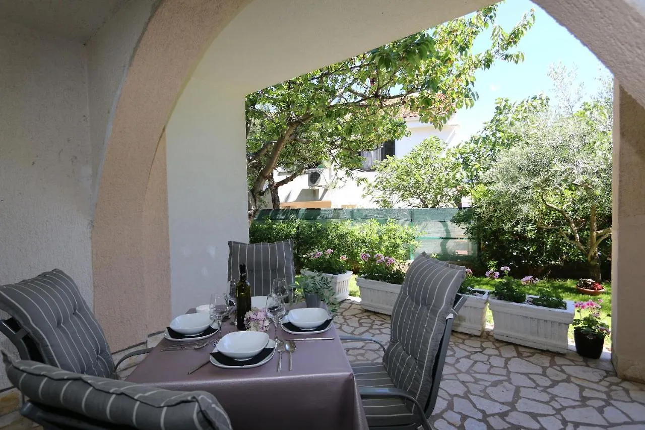 Apartments Brusic Ana Silo  Croatia