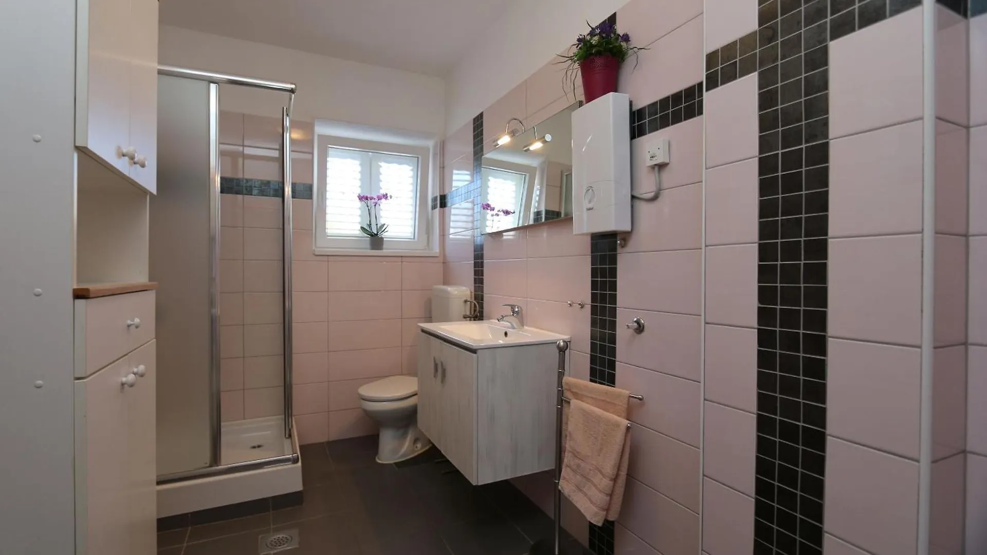 Apartments Brusic Ana Silo