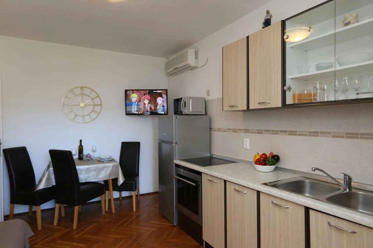 Apartments Brusic Ana Silo  Croatia